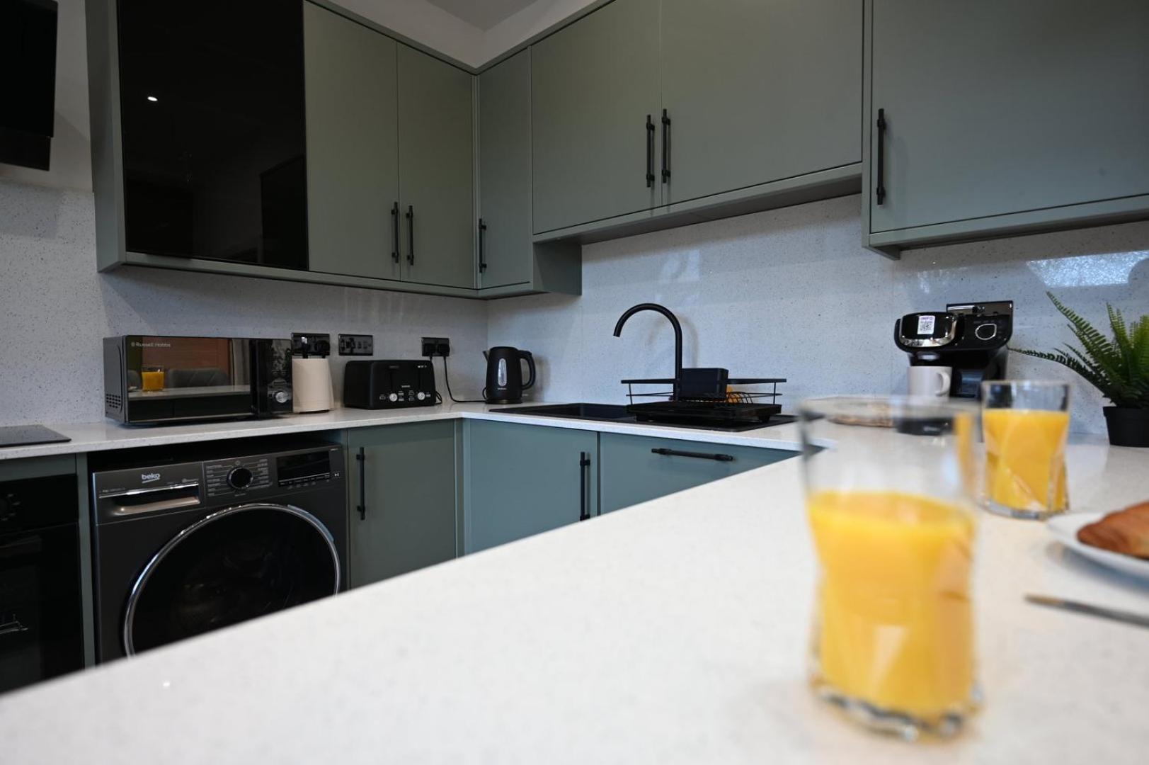 Luxury Two Bed Apartment - Cardiff City Centre Zewnętrze zdjęcie